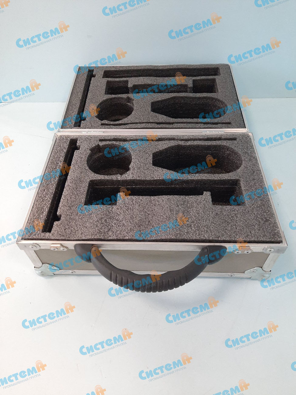 Металлический кейс с ложементом из НПЭ